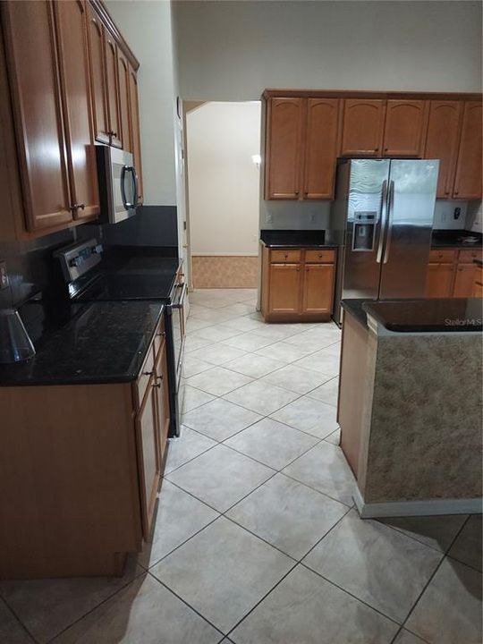 В аренду: $2,500 (4 спален, 3 ванн, 2558 Квадратных фут)