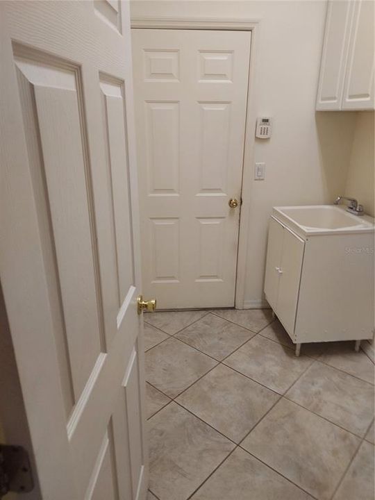 В аренду: $2,500 (4 спален, 3 ванн, 2558 Квадратных фут)