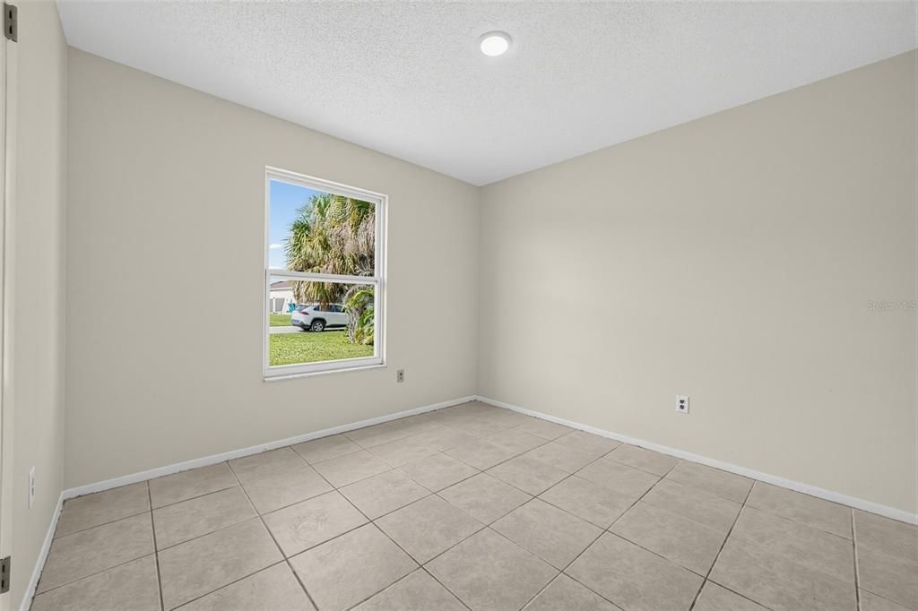 For Sale: $209,900 (3 beds, 2 baths, 1053 Square Feet)