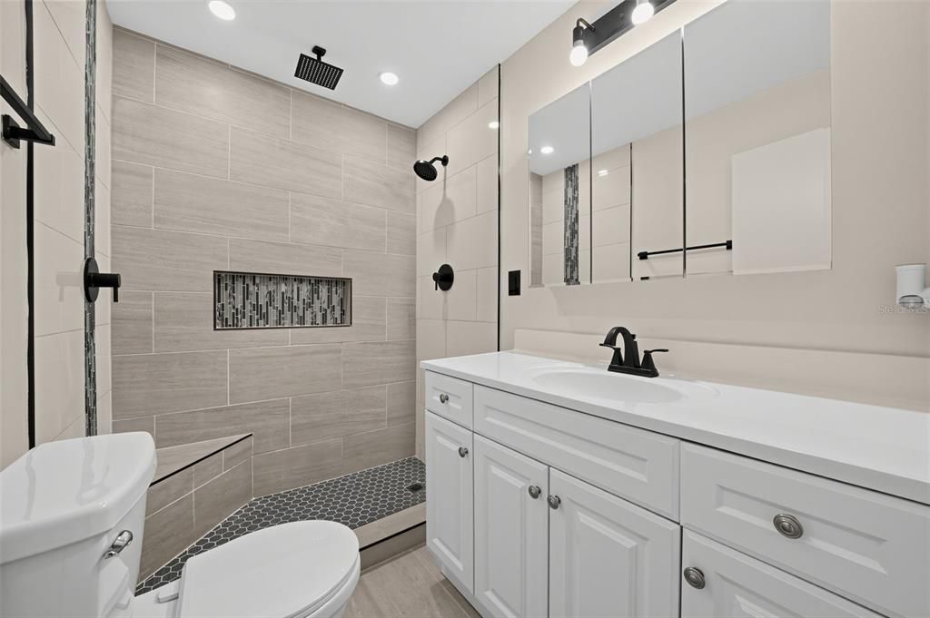 For Sale: $209,900 (3 beds, 2 baths, 1053 Square Feet)