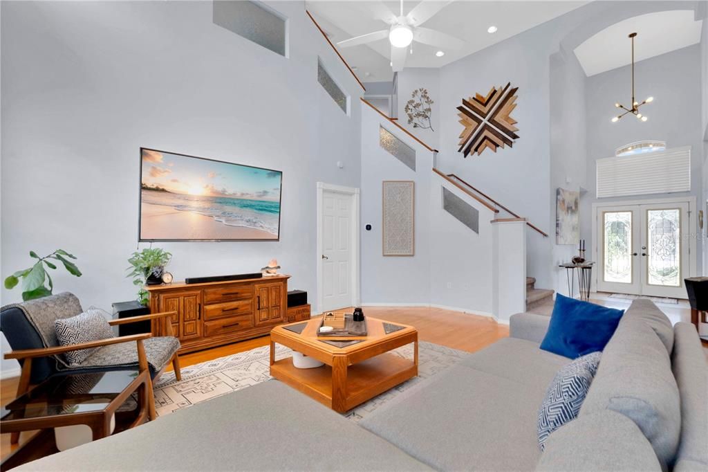 For Sale: $485,000 (3 beds, 2 baths, 2087 Square Feet)