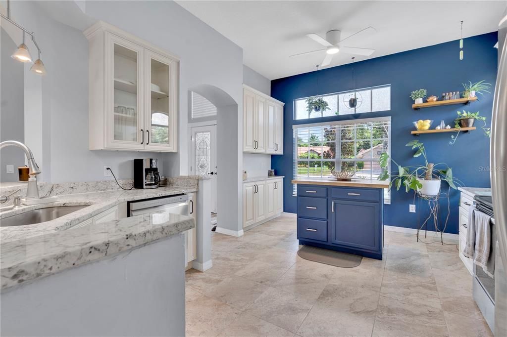For Sale: $485,000 (3 beds, 2 baths, 2087 Square Feet)