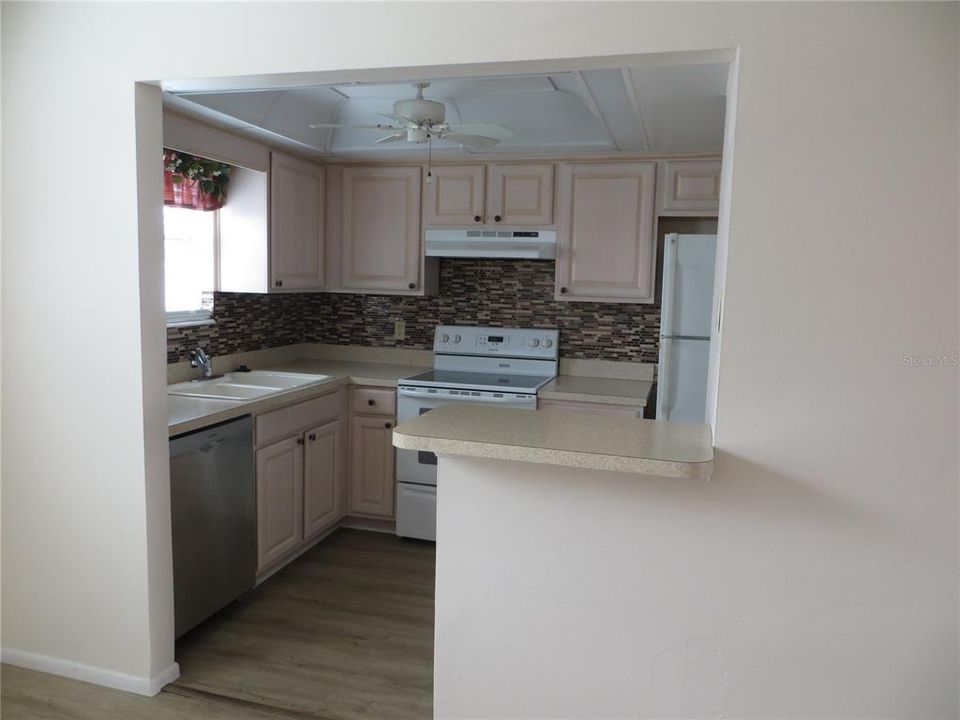 For Rent: $1,900 (2 beds, 2 baths, 1026 Square Feet)