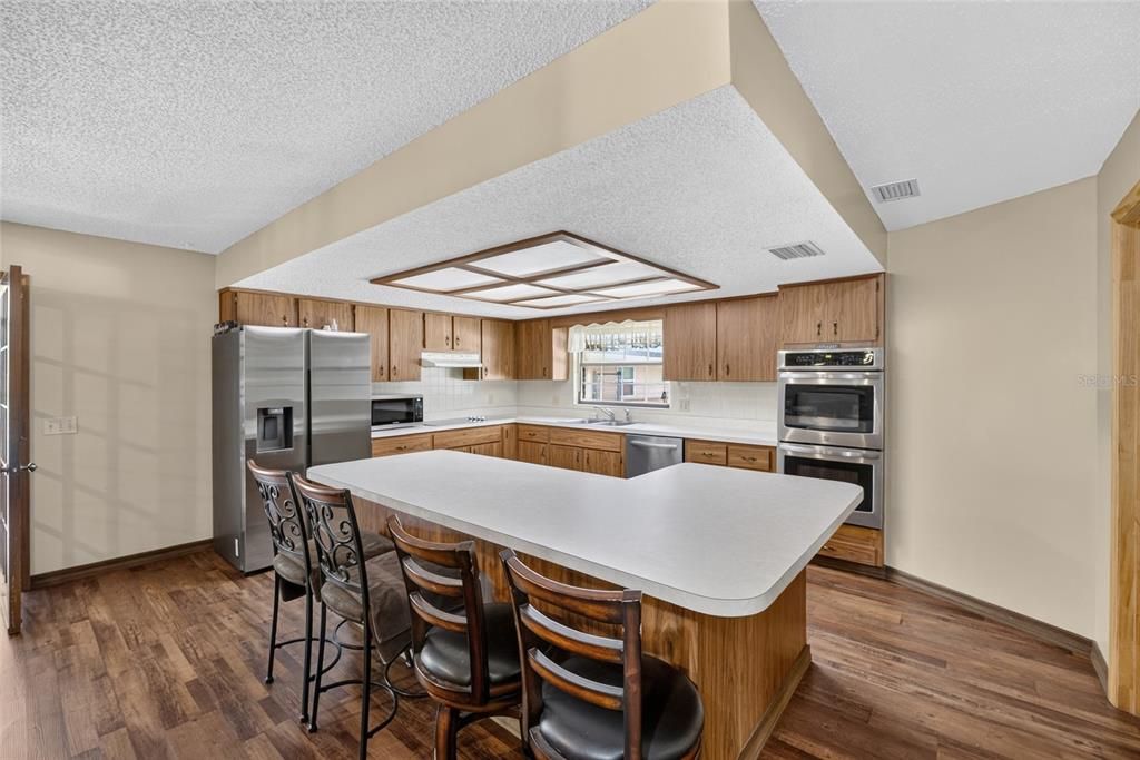 For Sale: $450,000 (3 beds, 2 baths, 1782 Square Feet)