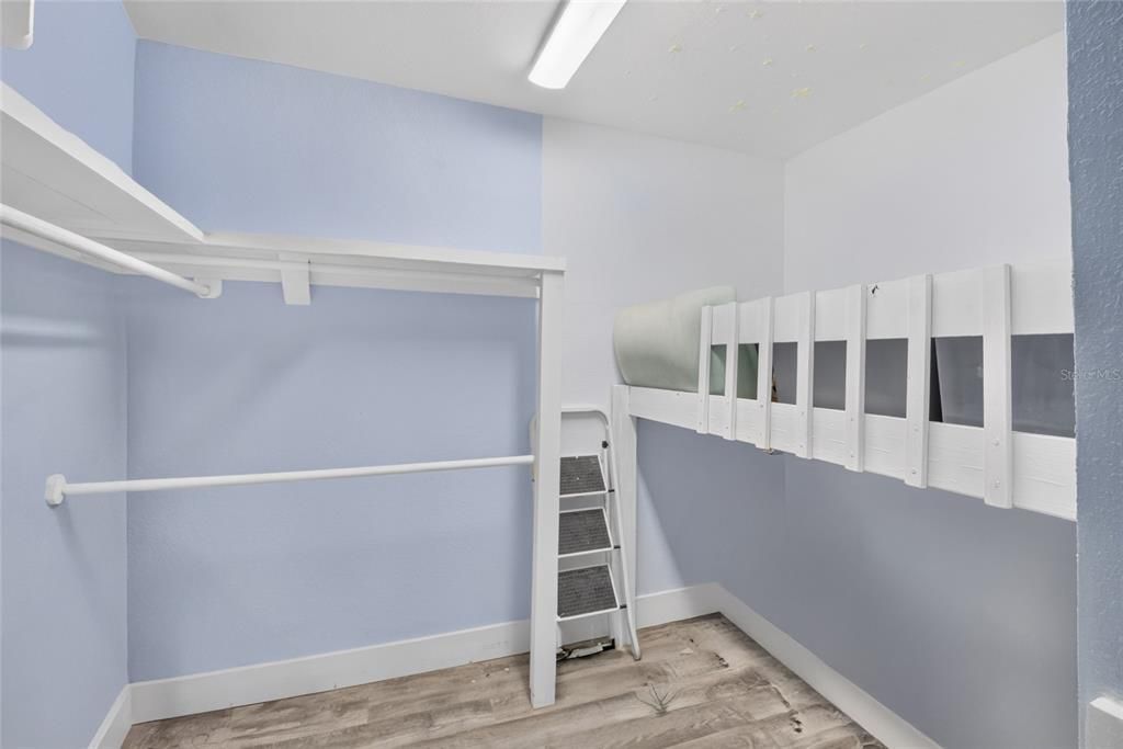 For Sale: $450,000 (3 beds, 2 baths, 1782 Square Feet)