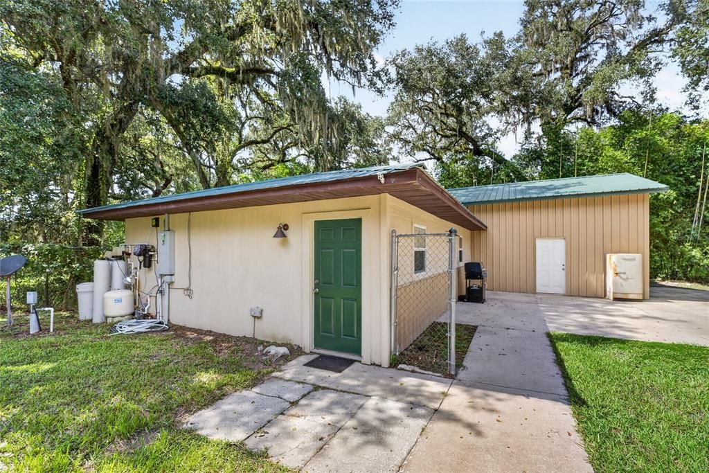 For Sale: $450,000 (3 beds, 2 baths, 1782 Square Feet)