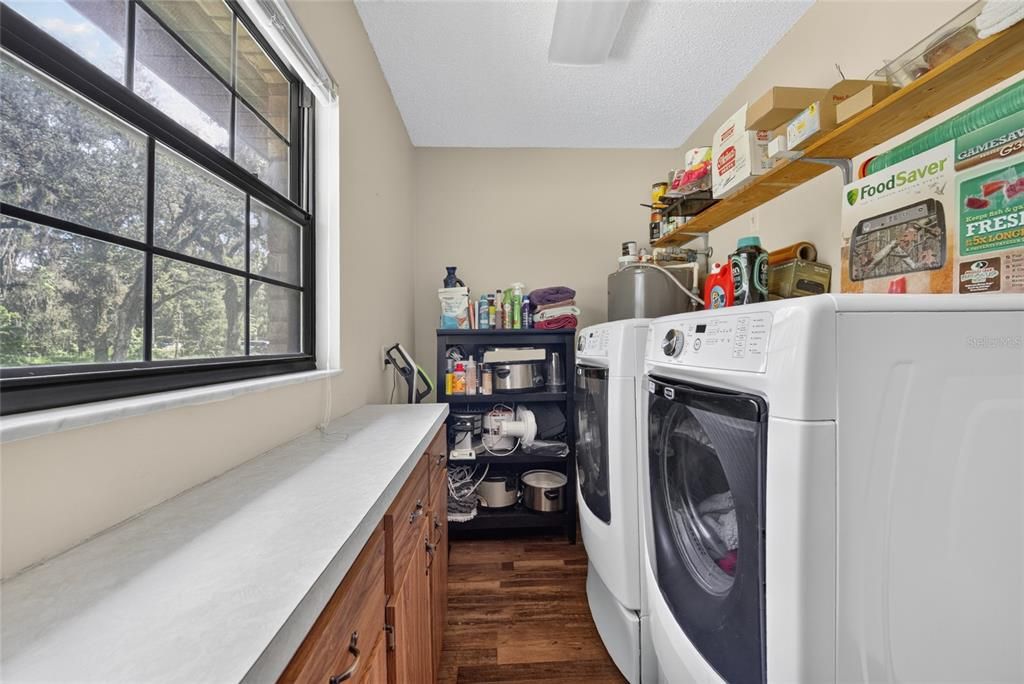 For Sale: $450,000 (3 beds, 2 baths, 1782 Square Feet)
