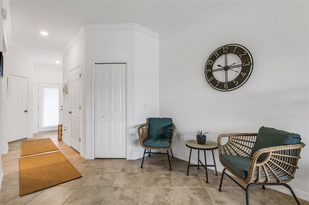 На продажу: $317,999 (3 спален, 2 ванн, 1949 Квадратных фут)