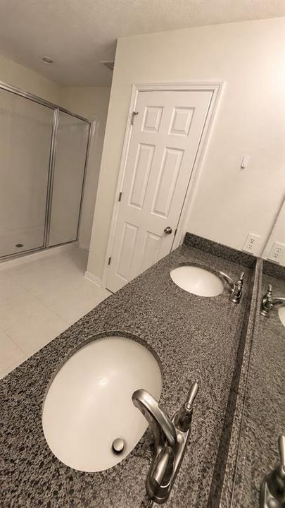 En Renta: $2,800 (3 camas, 3 baños, 1584 Pies cuadrados)