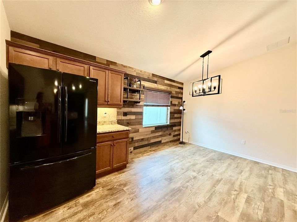 В аренду: $1,900 (3 спален, 2 ванн, 1494 Квадратных фут)