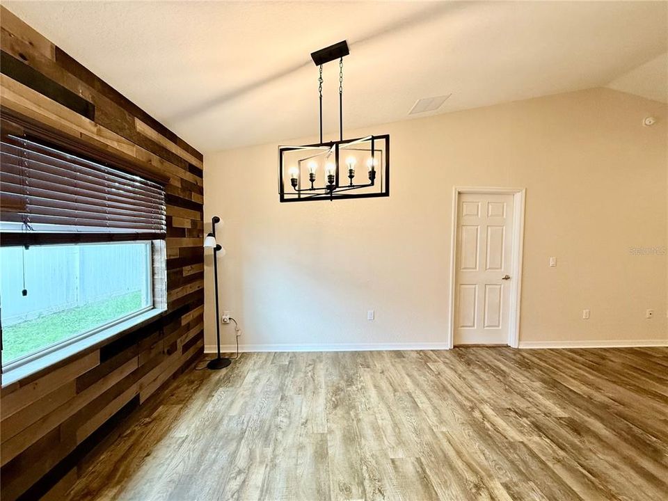 В аренду: $1,900 (3 спален, 2 ванн, 1494 Квадратных фут)