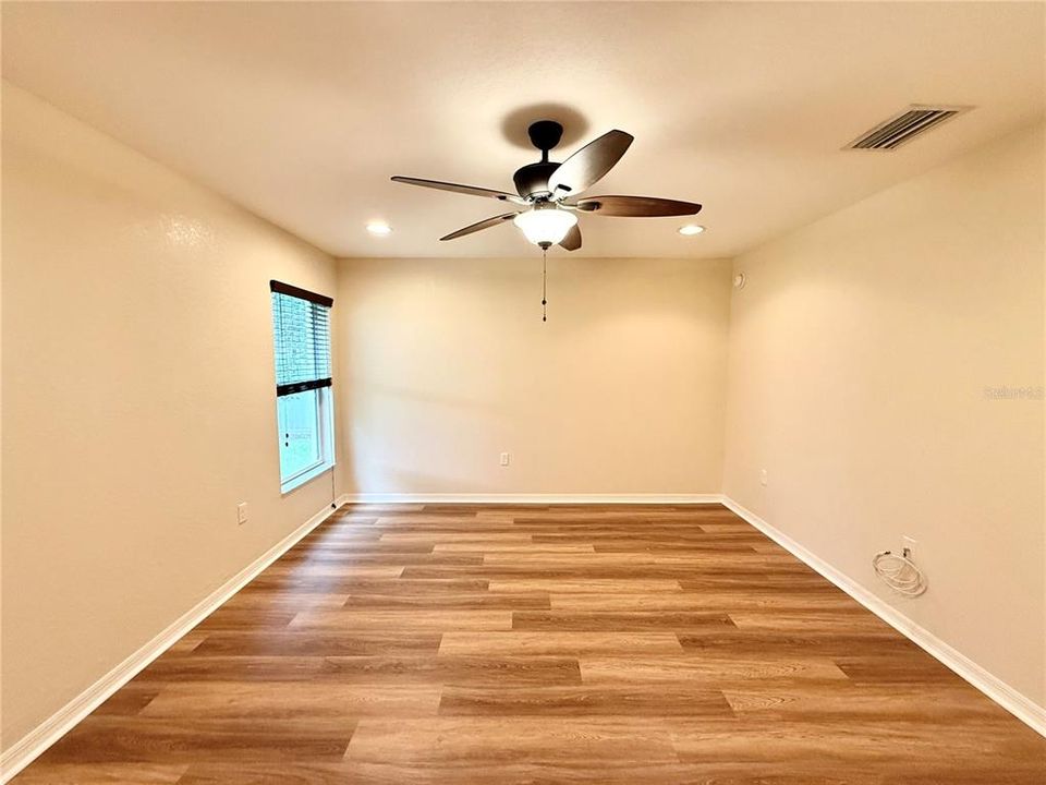 В аренду: $1,900 (3 спален, 2 ванн, 1494 Квадратных фут)
