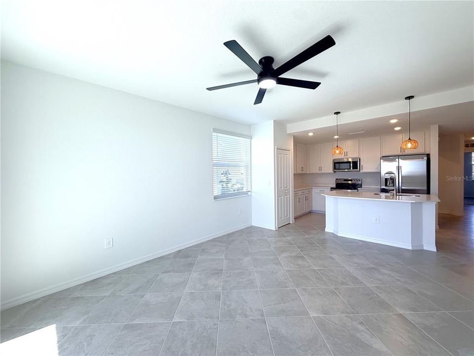 For Rent: $2,195 (3 beds, 2 baths, 1301 Square Feet)