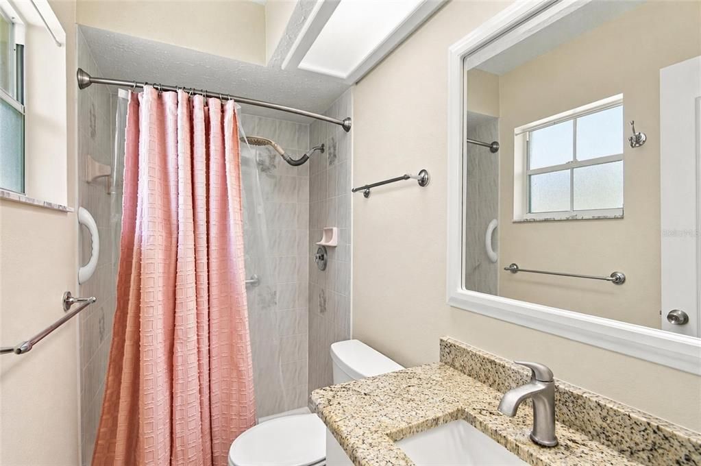 For Sale: $259,900 (3 beds, 2 baths, 1079 Square Feet)