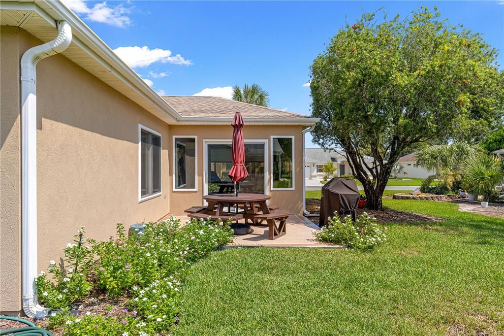 For Sale: $338,800 (2 beds, 2 baths, 1699 Square Feet)