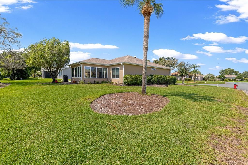 For Sale: $338,800 (2 beds, 2 baths, 1699 Square Feet)