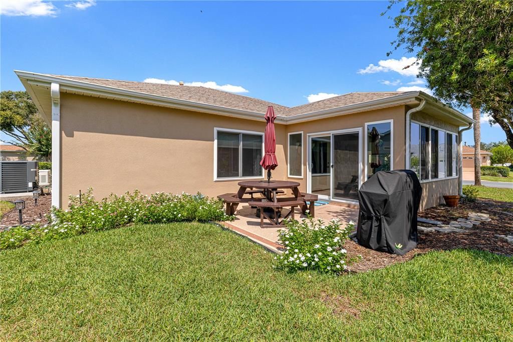 For Sale: $338,800 (2 beds, 2 baths, 1699 Square Feet)