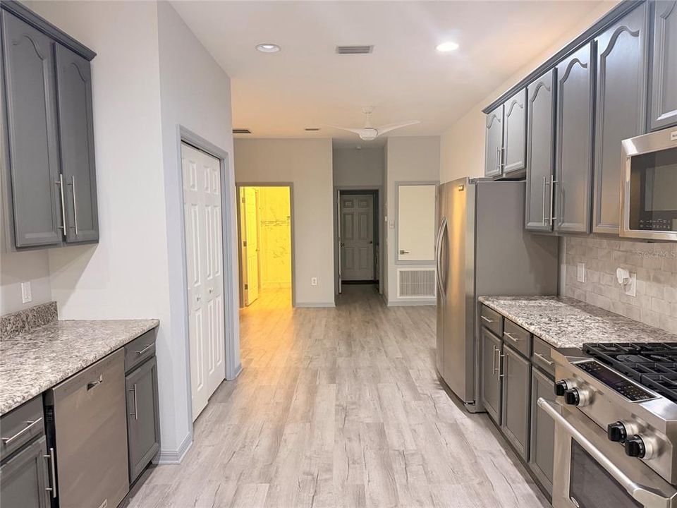 For Rent: $2,600 (2 beds, 2 baths, 1776 Square Feet)