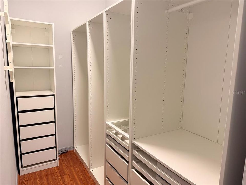 For Rent: $2,600 (2 beds, 2 baths, 1776 Square Feet)