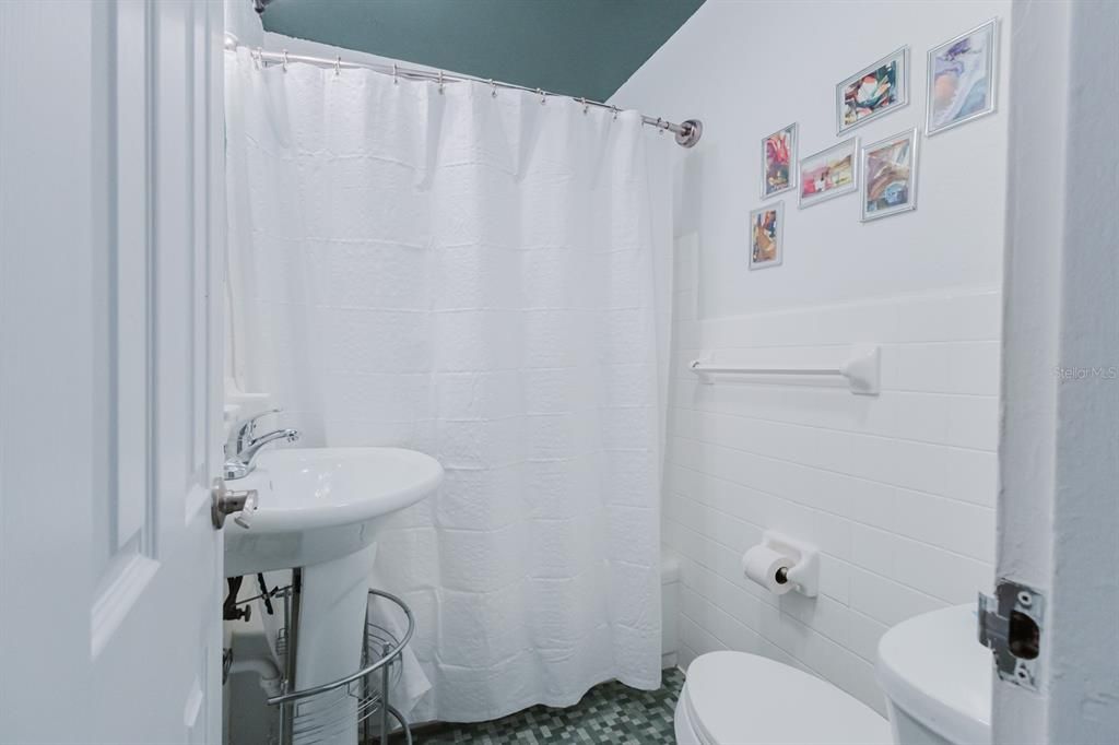 En Venta: $115,000 (2 camas, 1 baños, 887 Pies cuadrados)