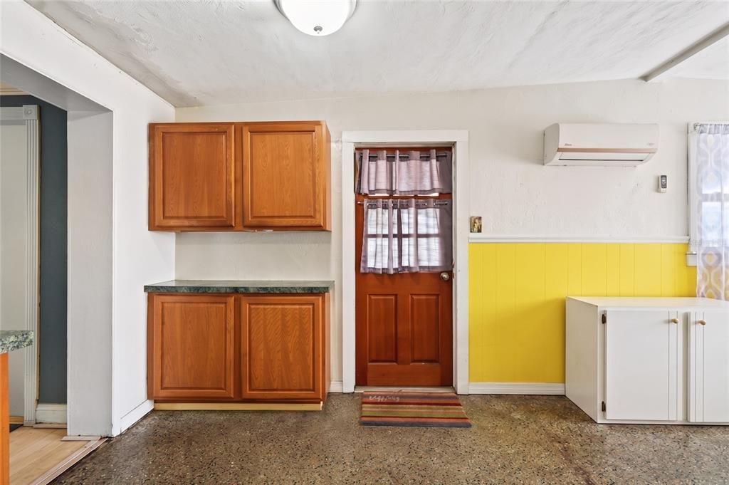 На продажу: $319,000 (3 спален, 2 ванн, 1240 Квадратных фут)
