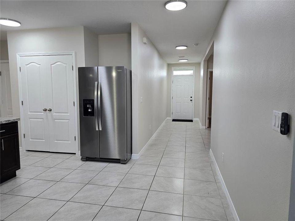 For Rent: $1,850 (3 beds, 2 baths, 1405 Square Feet)