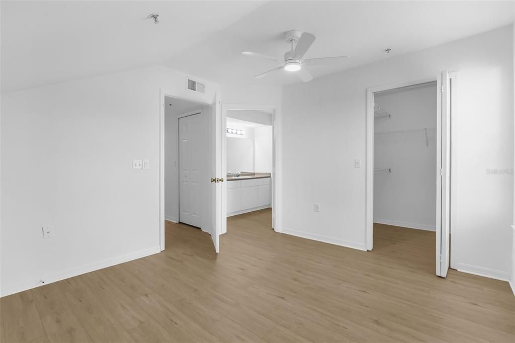For Rent: $1,370 (1 beds, 1 baths, 650 Square Feet)