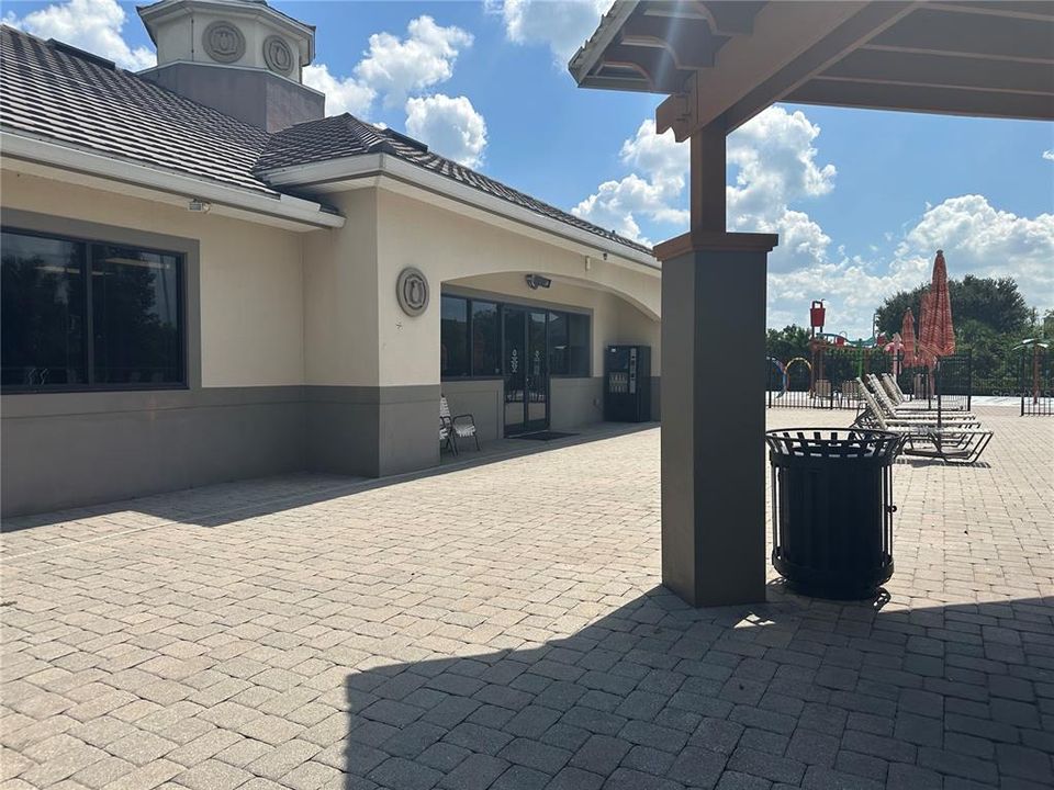 For Rent: $2,600 (4 beds, 2 baths, 1990 Square Feet)