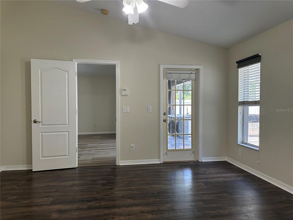 For Rent: $2,600 (4 beds, 2 baths, 1990 Square Feet)