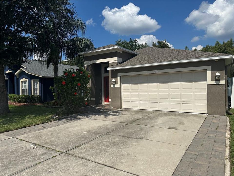 For Rent: $2,600 (4 beds, 2 baths, 1990 Square Feet)