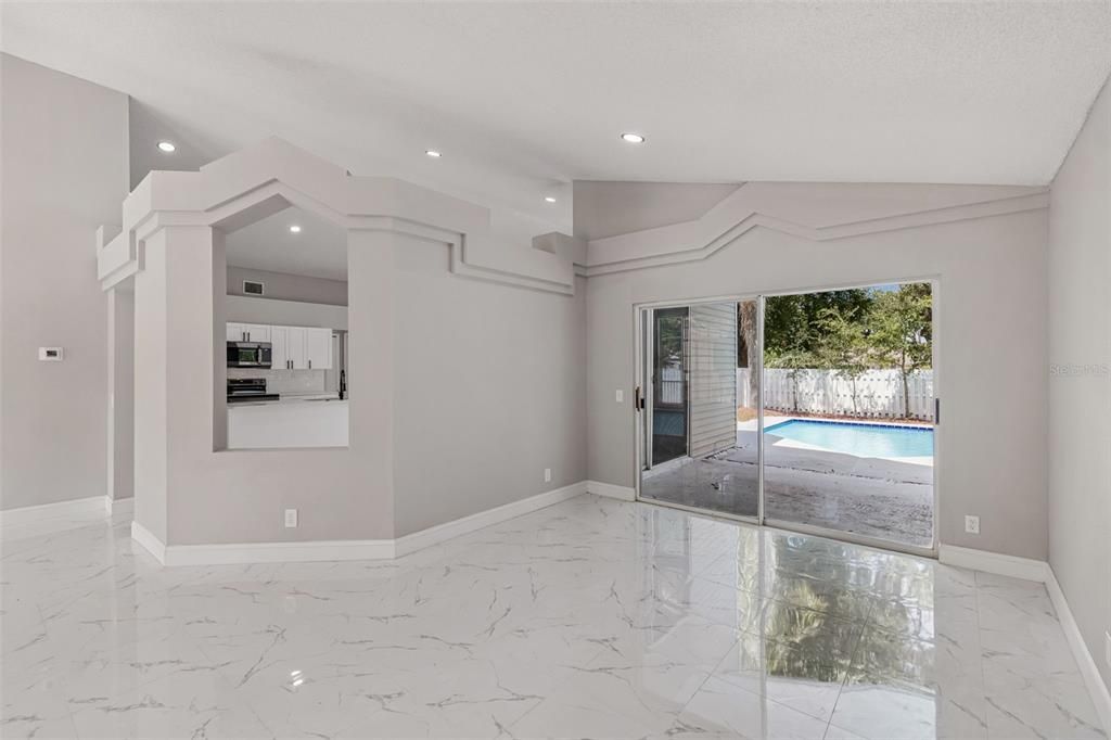 En Venta: $409,000 (3 camas, 2 baños, 1809 Pies cuadrados)