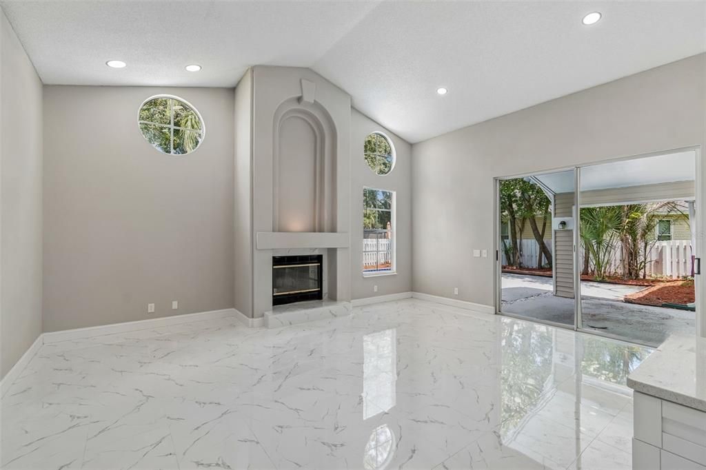 En Venta: $409,000 (3 camas, 2 baños, 1809 Pies cuadrados)