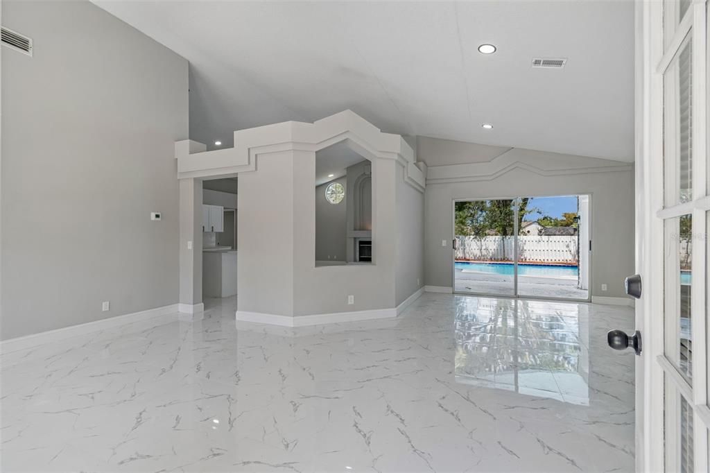 En Venta: $409,000 (3 camas, 2 baños, 1809 Pies cuadrados)