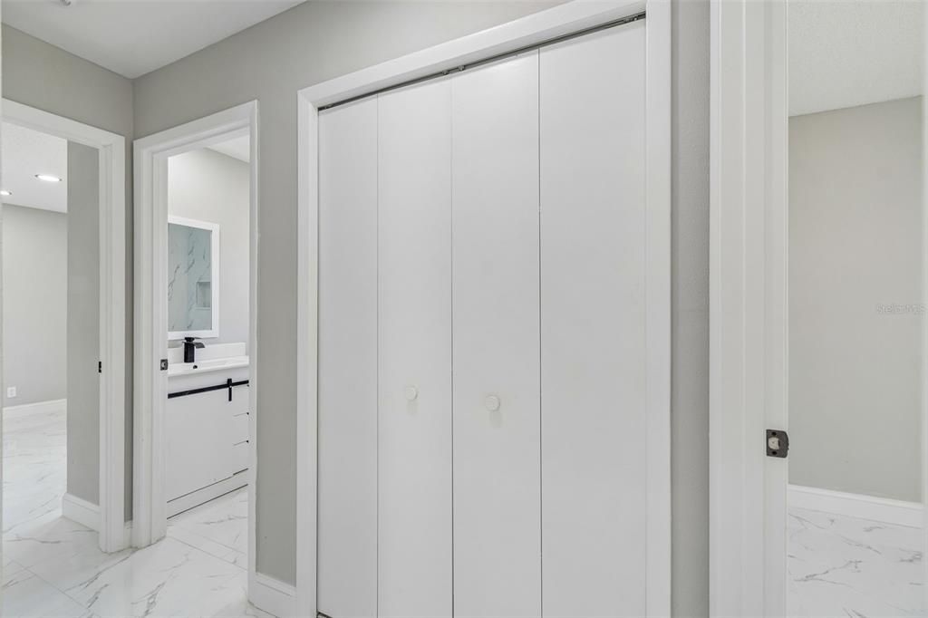 En Venta: $409,000 (3 camas, 2 baños, 1809 Pies cuadrados)