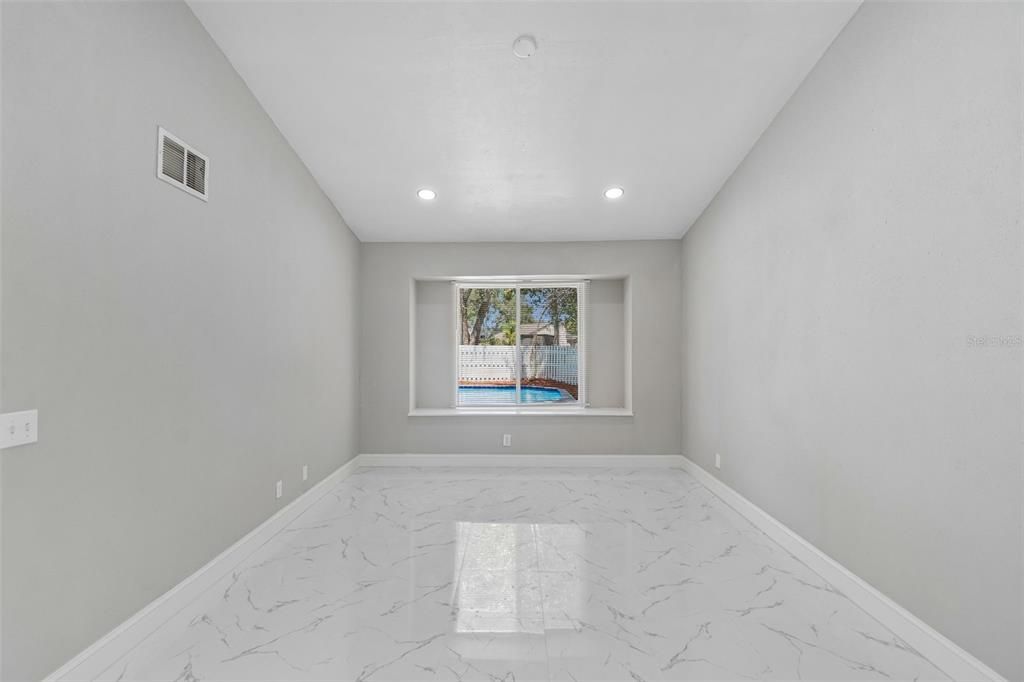 En Venta: $409,000 (3 camas, 2 baños, 1809 Pies cuadrados)