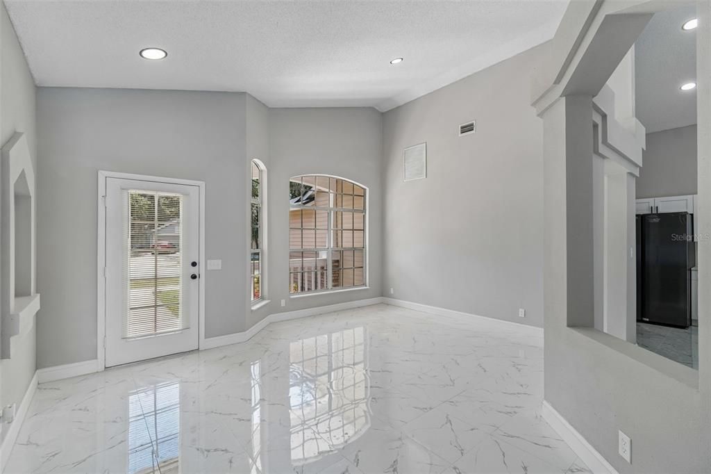 En Venta: $409,000 (3 camas, 2 baños, 1809 Pies cuadrados)
