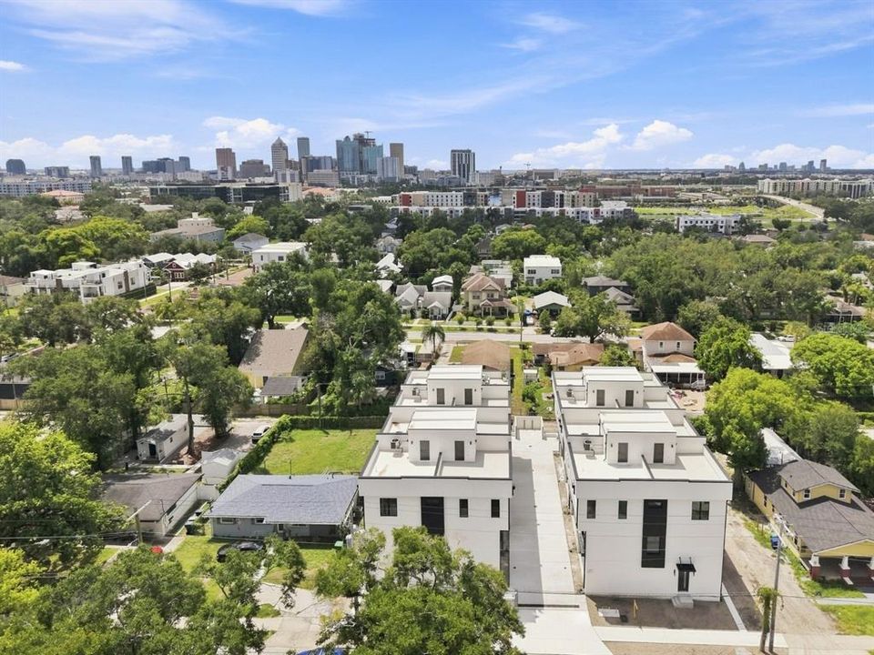 En Venta: $899,000 (3 camas, 3 baños, 2377 Pies cuadrados)