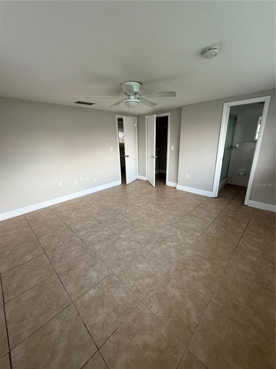For Rent: $1,800 (3 beds, 1 baths, 1250 Square Feet)