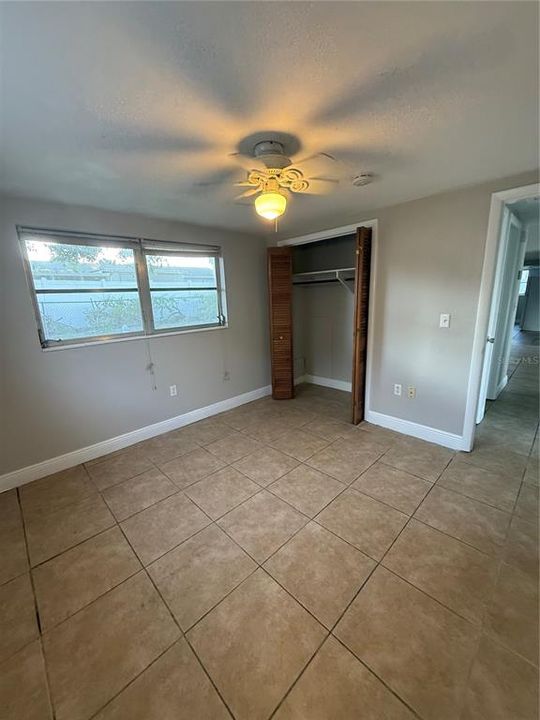 For Rent: $1,800 (3 beds, 1 baths, 1250 Square Feet)