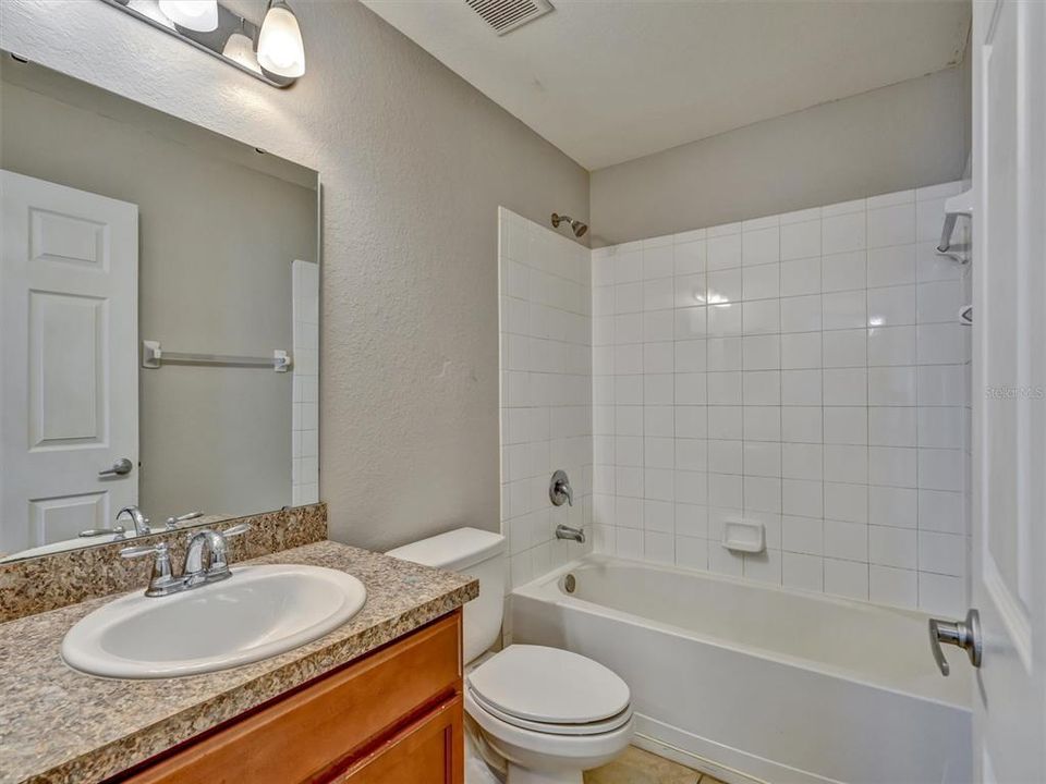 For Rent: $1,950 (4 beds, 2 baths, 1600 Square Feet)