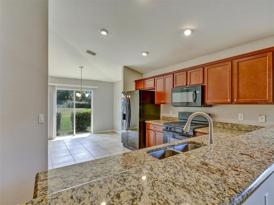 For Rent: $1,950 (4 beds, 2 baths, 1600 Square Feet)