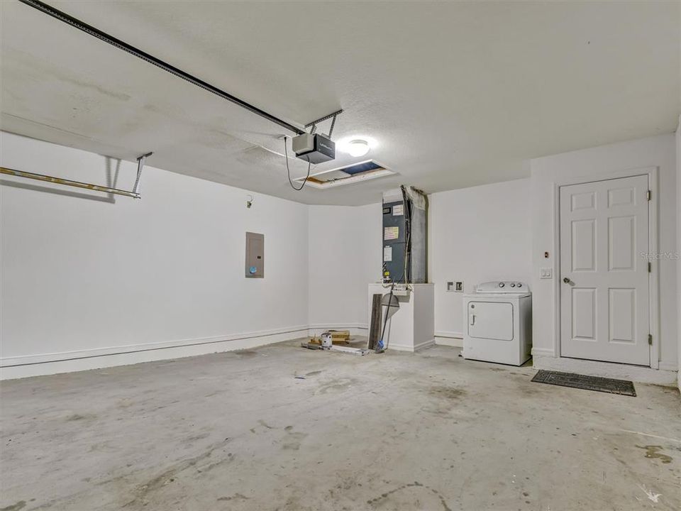 For Rent: $1,950 (4 beds, 2 baths, 1600 Square Feet)