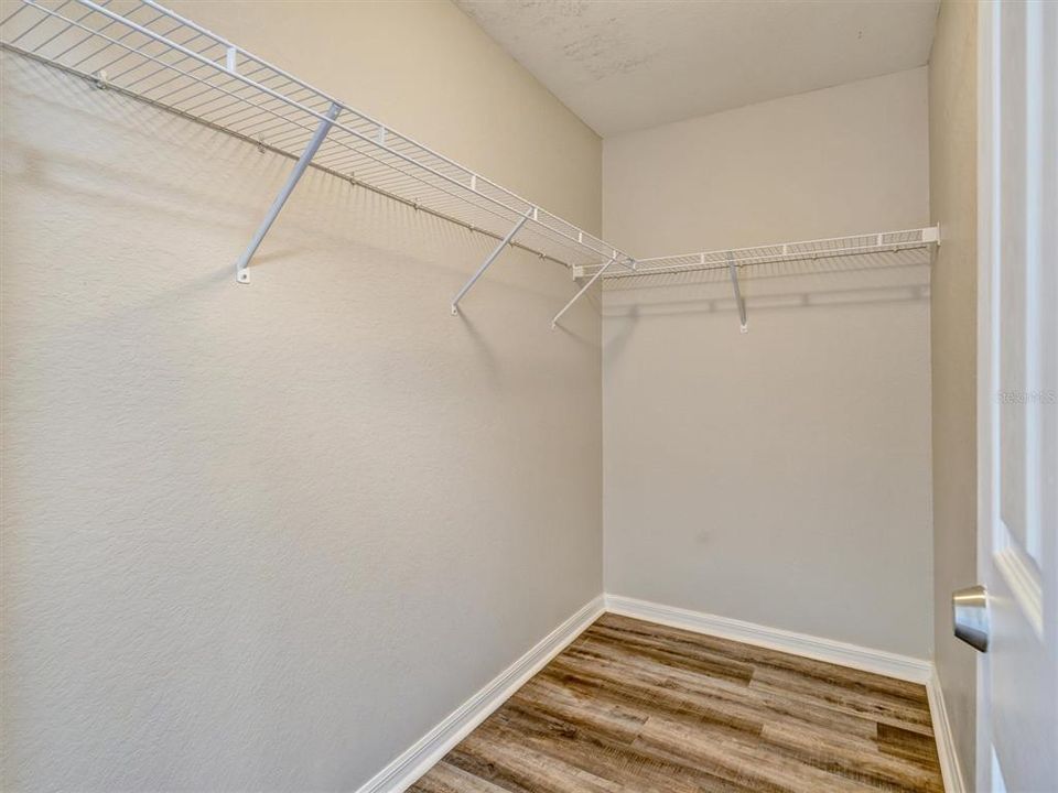 For Rent: $1,950 (4 beds, 2 baths, 1600 Square Feet)