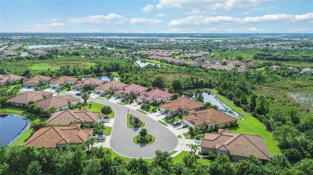 На продажу: $369,900 (2 спален, 2 ванн, 1524 Квадратных фут)