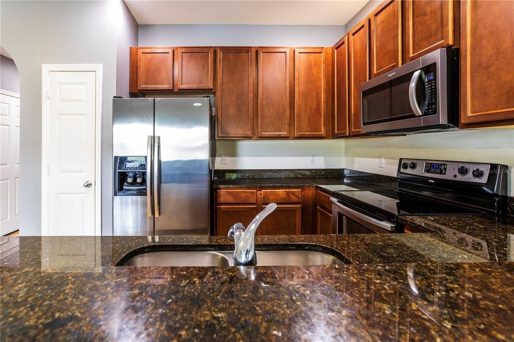 For Rent: $2,195 (3 beds, 3 baths, 1472 Square Feet)