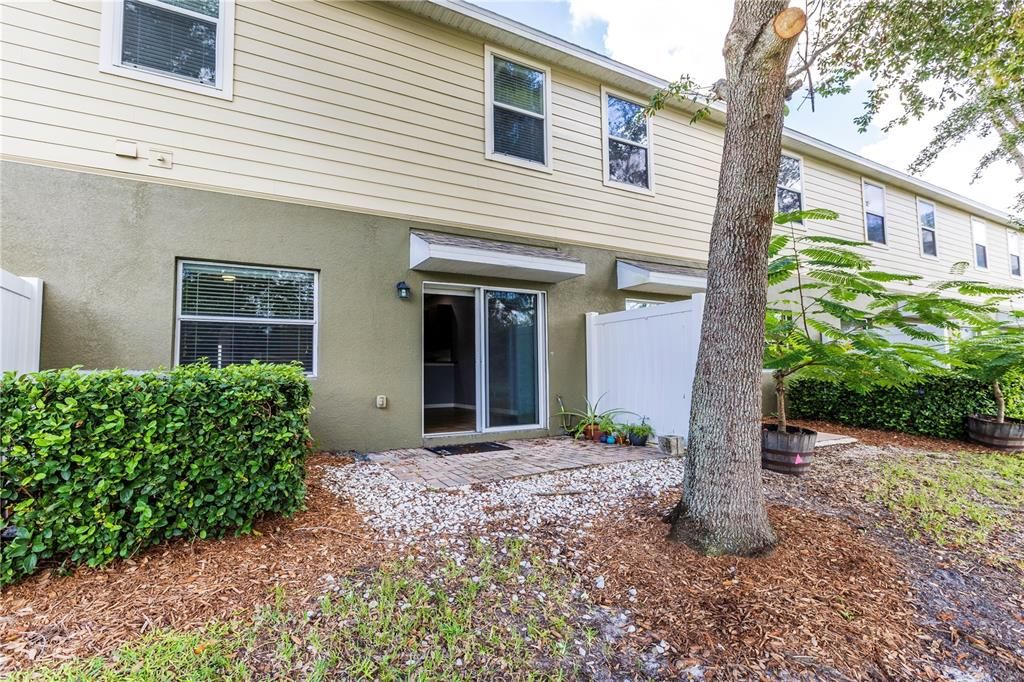 For Rent: $2,195 (3 beds, 3 baths, 1472 Square Feet)
