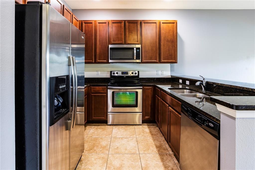For Rent: $2,195 (3 beds, 3 baths, 1472 Square Feet)