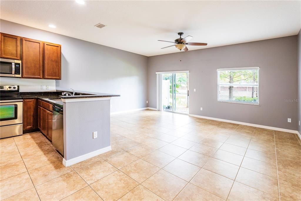 For Rent: $2,195 (3 beds, 3 baths, 1472 Square Feet)