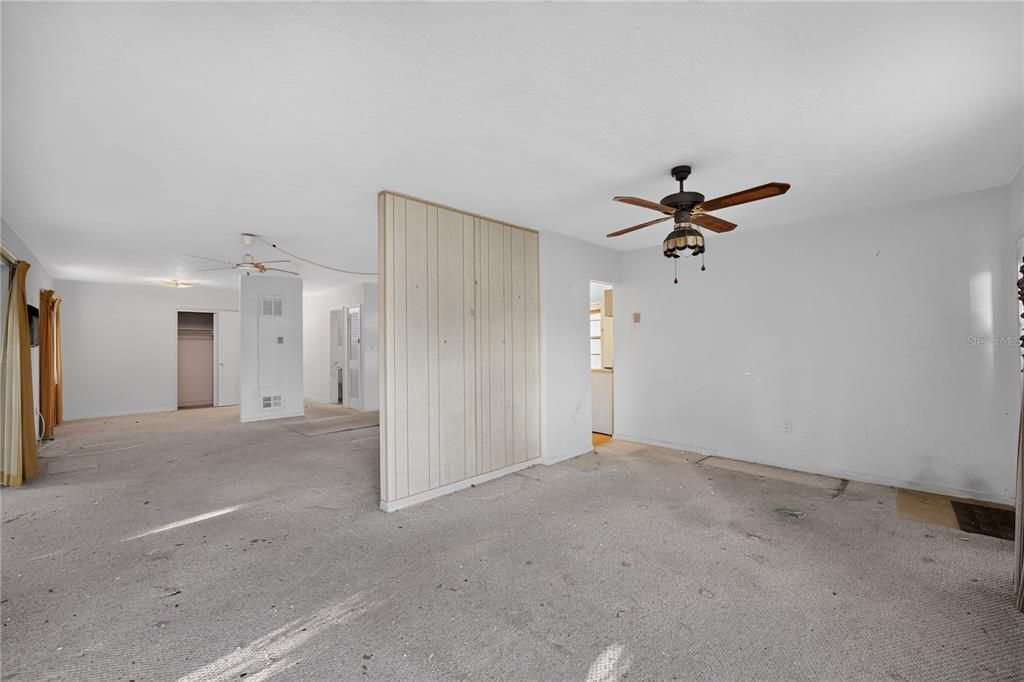 For Sale: $119,000 (2 beds, 2 baths, 1272 Square Feet)