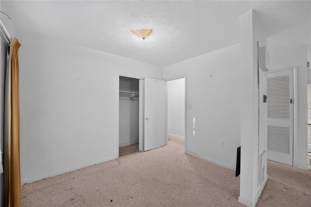 For Sale: $119,000 (2 beds, 2 baths, 1272 Square Feet)